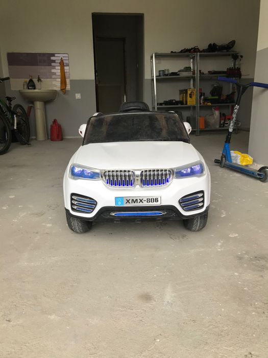 Кола с дистанционо