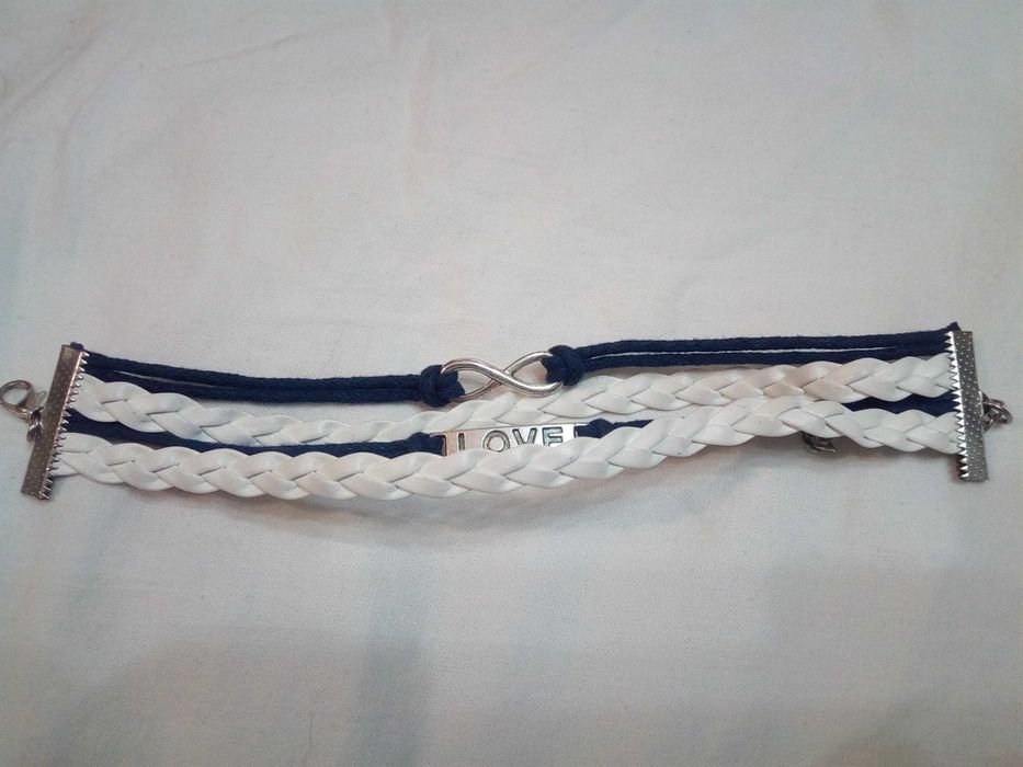 Продавам дамски бижута