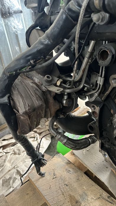 Двигатель Ауди алроад 2.7