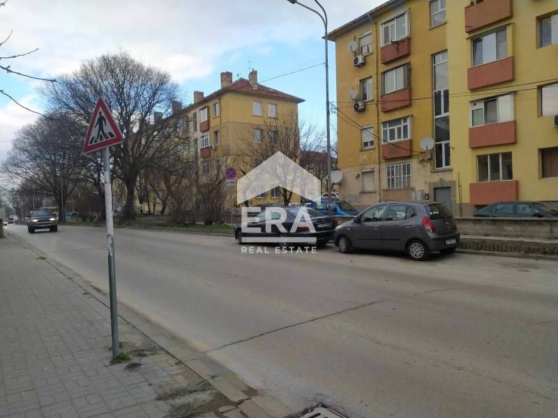 Продава се Тристаен апартамент в Варна, Погреби - 96 кв.м за 1407 €/кв.м - Снимка #9