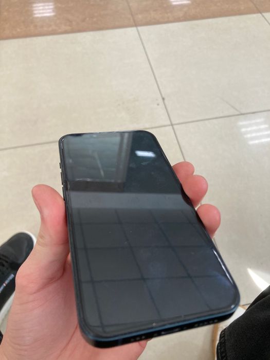 iPhone 13 128GB в идеальном состоянии