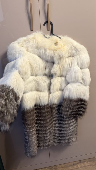 Haina blana naturala vulpe