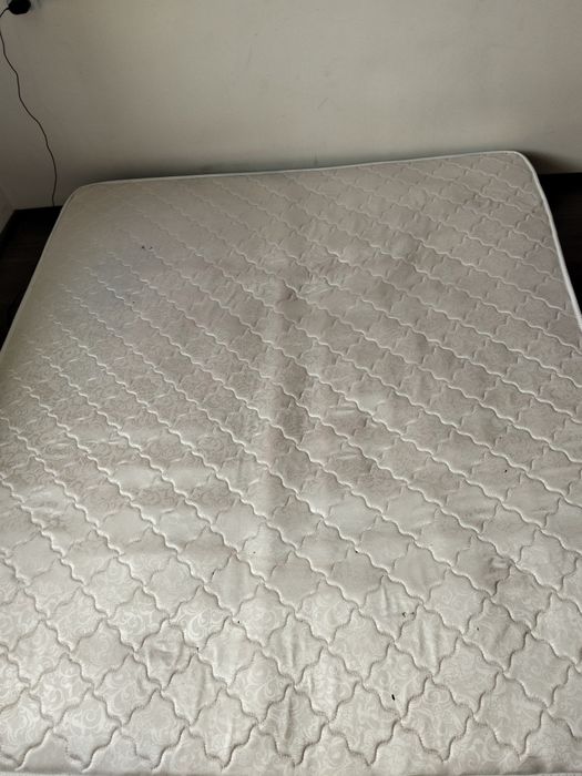 Matras sotilad sergili