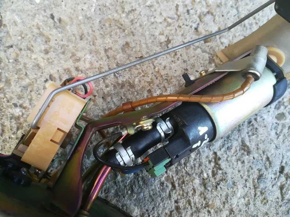 Honda Cr-v 1 Хонда Цр-в 1 бензинова помпа рейка дюзи дюза