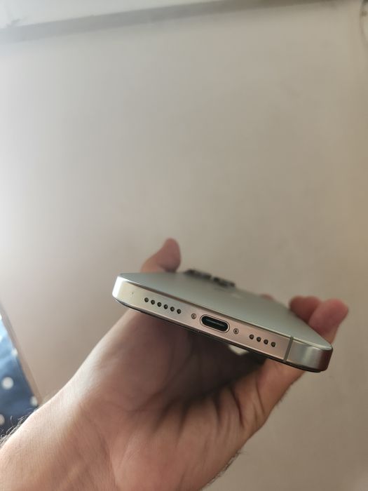 Iphone 16 pro max  94%