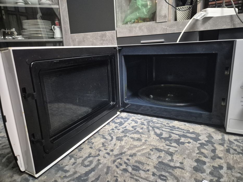 Микроволновка SUMSUNG