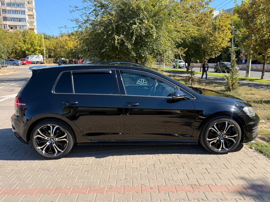 VOLKSWAGEN Golf 2014 — imagine 3