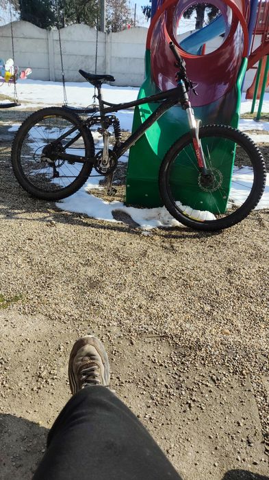 Bicicleta mtb  fac și chimburi cu piese sau altele