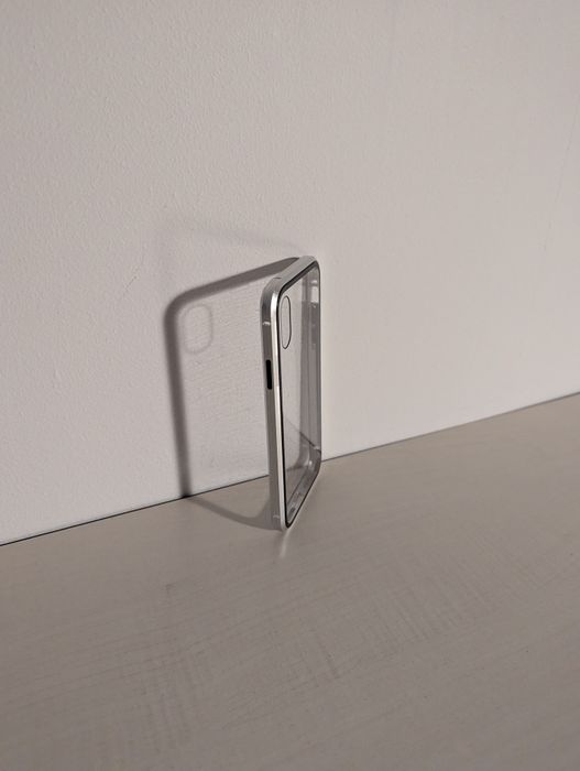 Husă din sticlă iPhone X și iPhone XS la 360 de grade ceva mai diferit