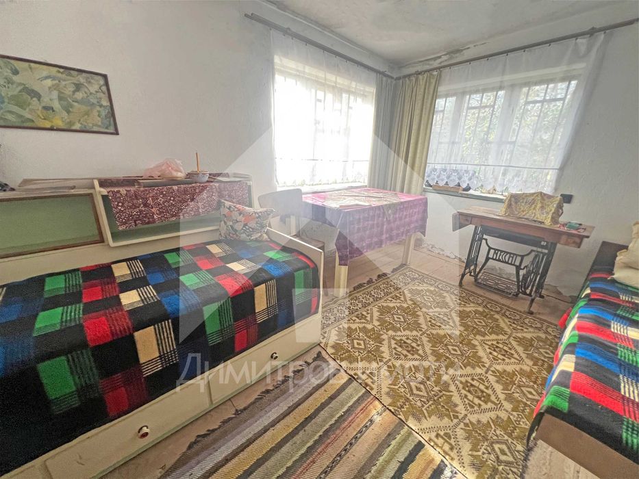 Продава се Къща в с. Мировци, Област Шумен - 100 кв.м за 87 €/кв.м - Снимка #6