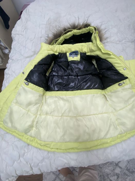Продам детскую куртку