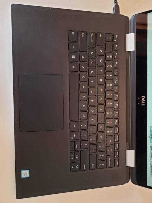 Лаптоп DELL XPS 15 9575 i5-8305G 8GB 256GB WIN11