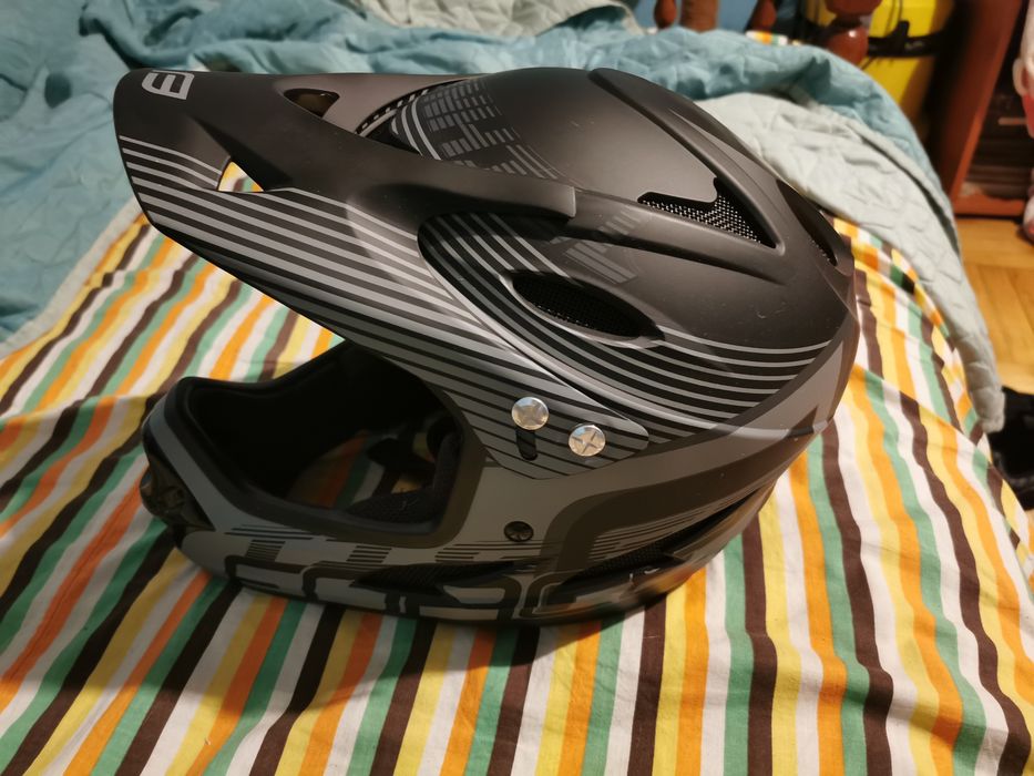 Каска FORCE S/M добро състояние