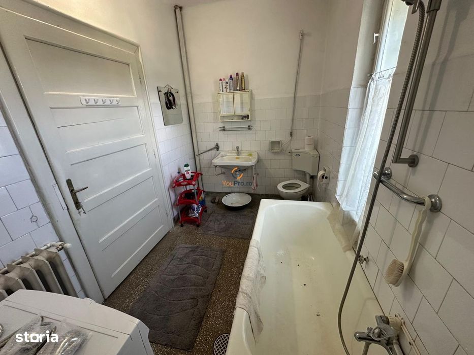 Casa Individuala langa Complexul Studentesc
