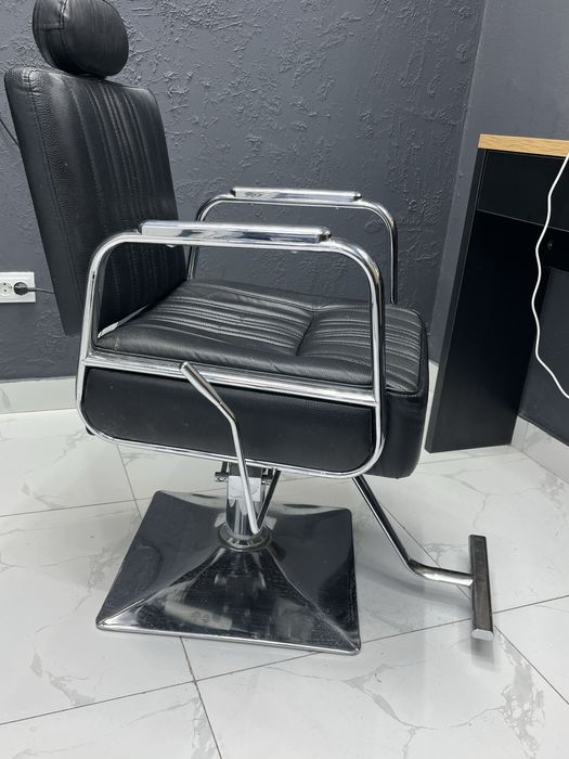 Продается барбер кресло