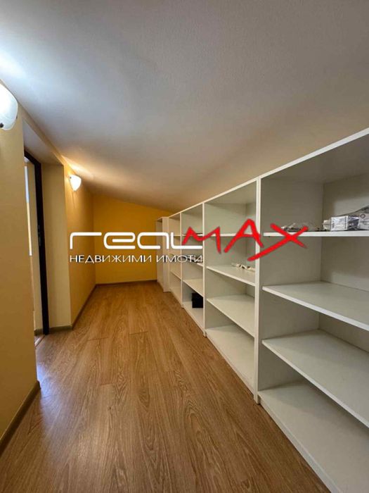 Дава се под наем Тристаен апартамент в Казанлък - 123 кв.м за 306 € - Снимка #10