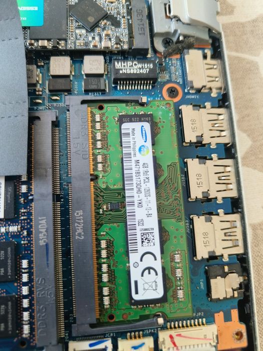 Продам ноутбук на запчасти HP