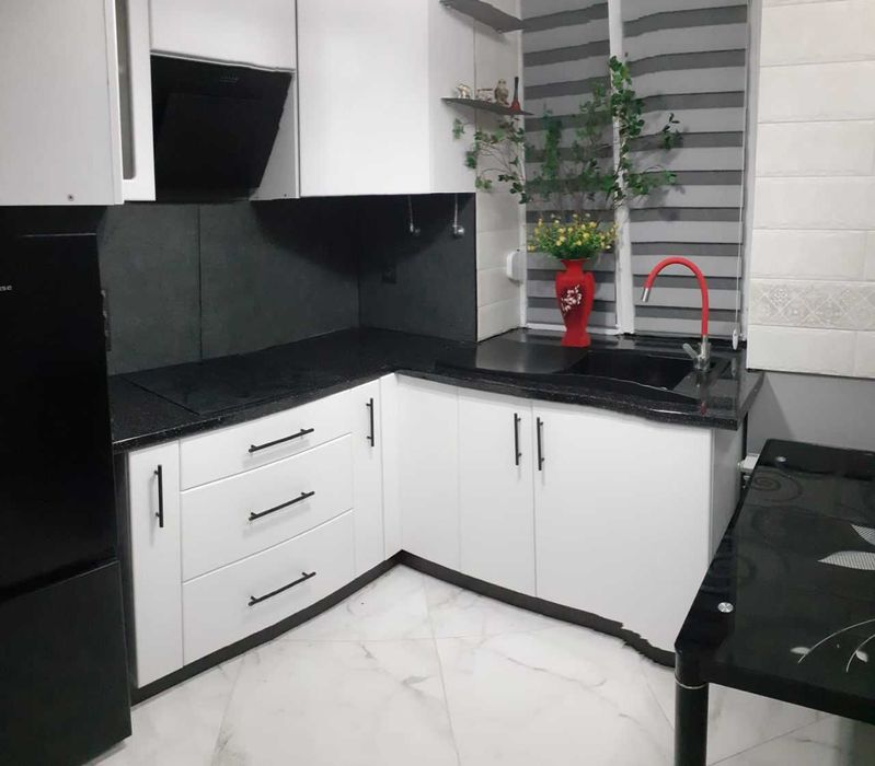 Дава се под наем Двустаен апартамент в София, Център - 45 кв.м за 375 € - Снимка #2