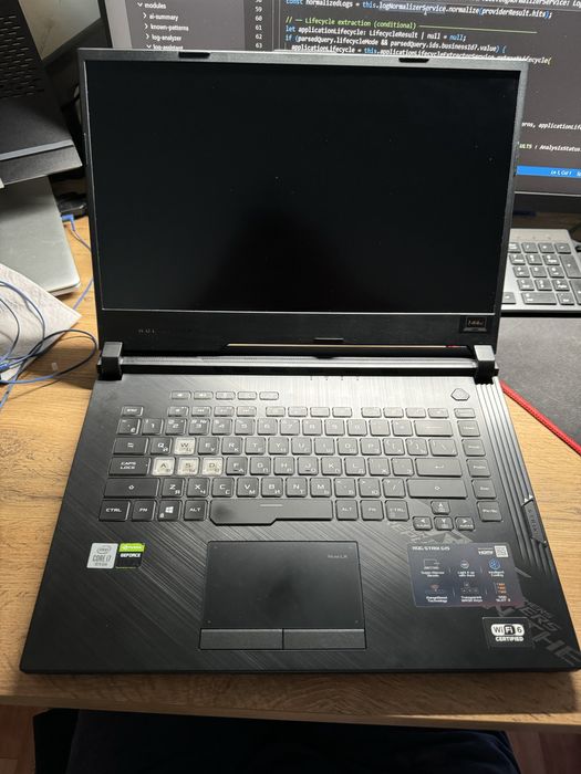 Продам ноутбук asus rog strix g512lv