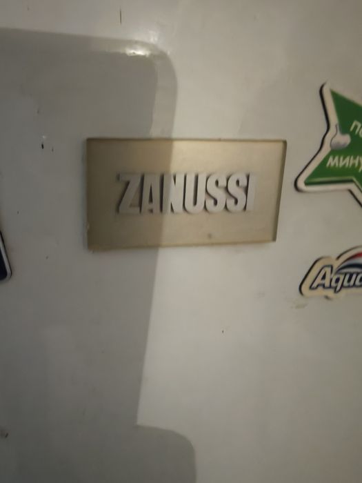Хладилник Zanussi Височита 120 см.