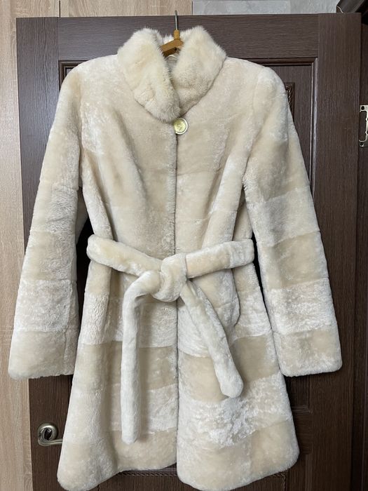 Продам шубу из мутона размер 46