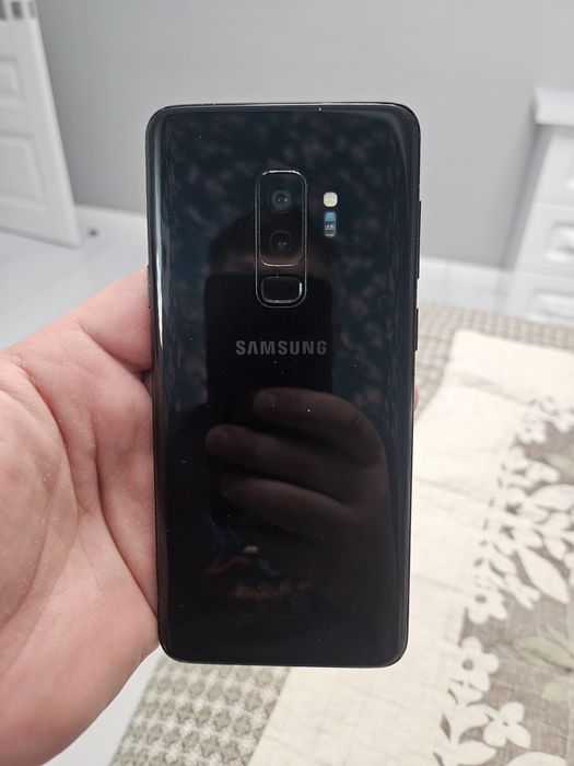 Продам Samsung S9+