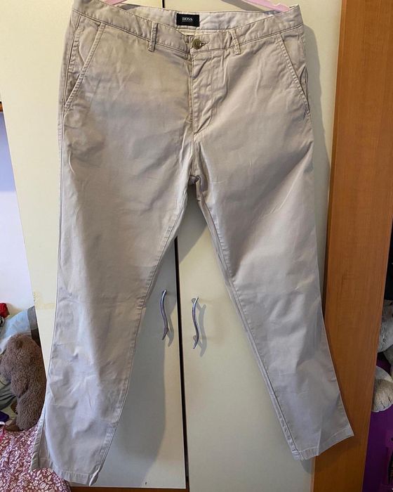 Pantalon Hugo Boss marime W34 L32 si uk32