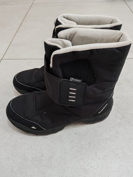 Vând ghete dechatlon