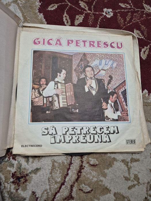 Viniluri cu muzica de petrecere Gica Petrescu, in stare foarte buna