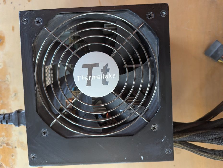 Блок питания Thermaltake 700w Bronze