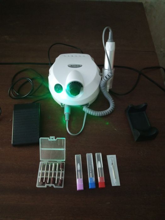 Продам маникюрный набор