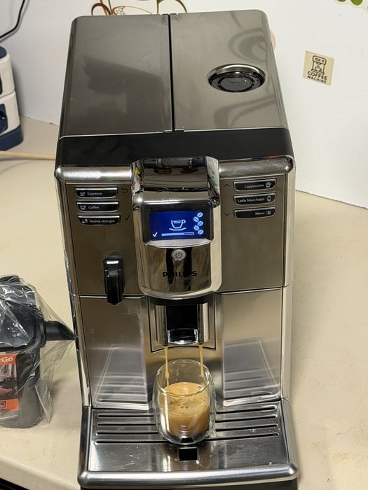 Кафемашина кафе автомат Philips Incanto Latte go с гаранция