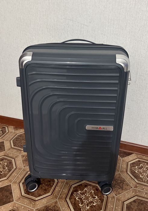 Чемодан размер M, Средний, высота 65 см