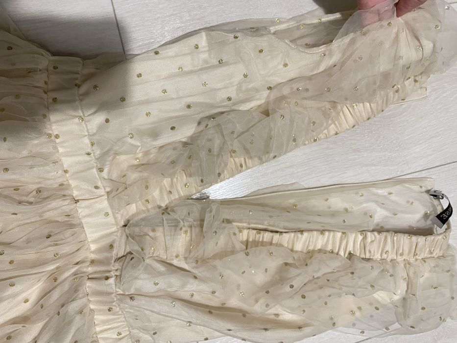 Rochie decolteu V tulle TGH