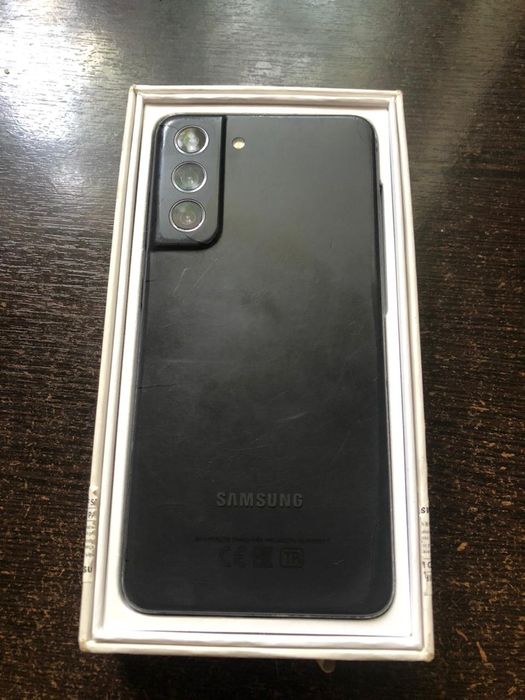Самсунг S 21 фе 888
