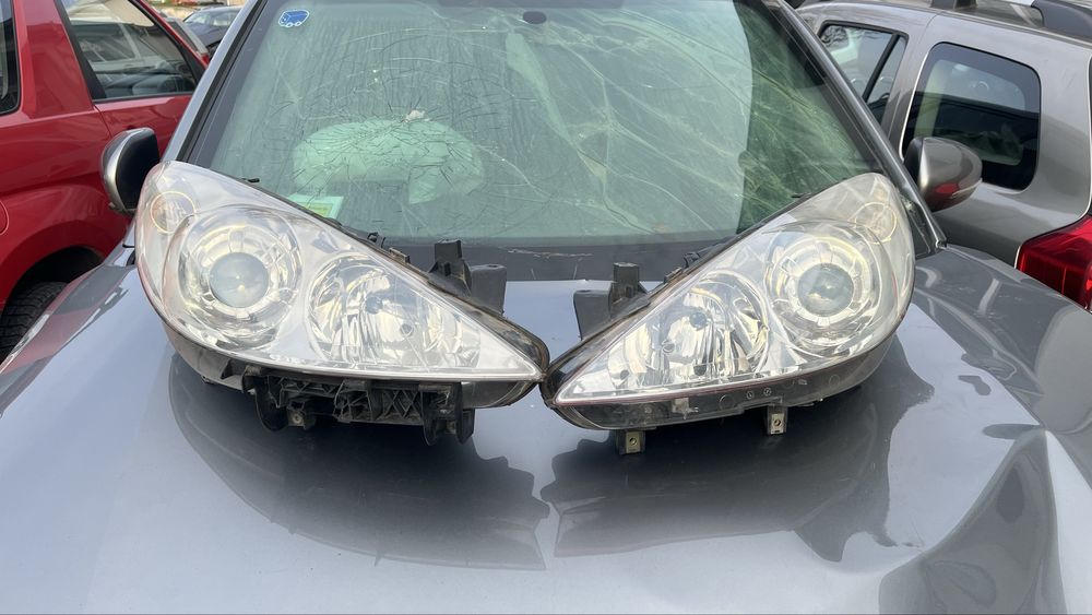 Фарове за Пежо 307