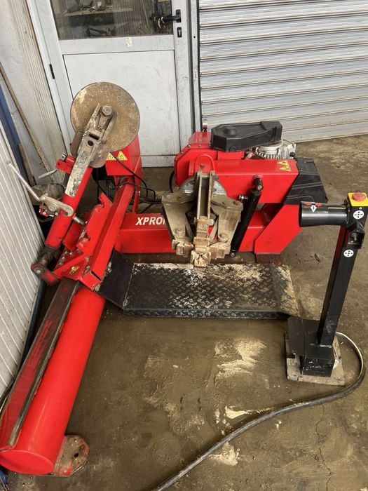 Машина за тежки гуми 13-26”