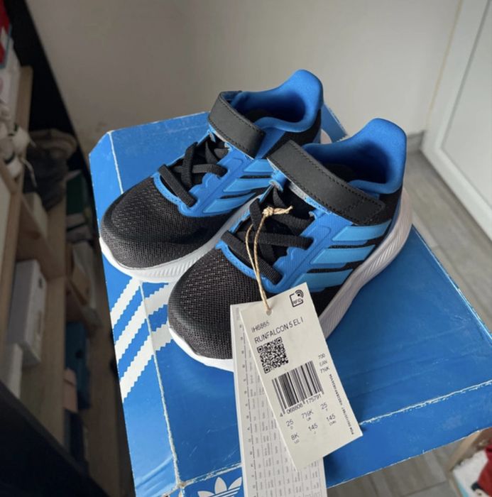 Adidasi originali  baieti