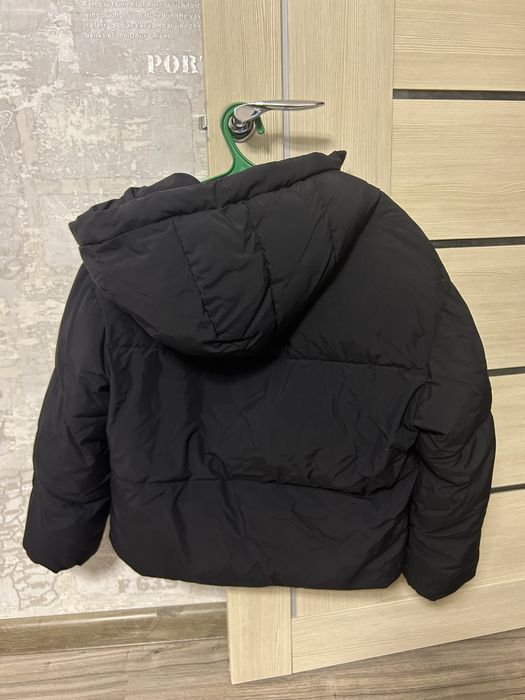 Черная куртка Bershka