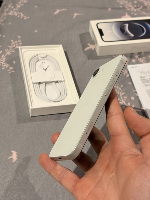 iPhone 16e с гаранция