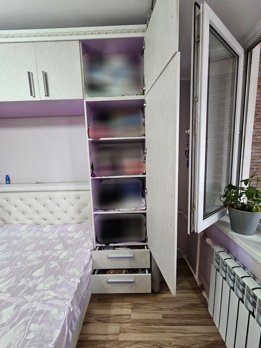 Продам спальный гарнитур