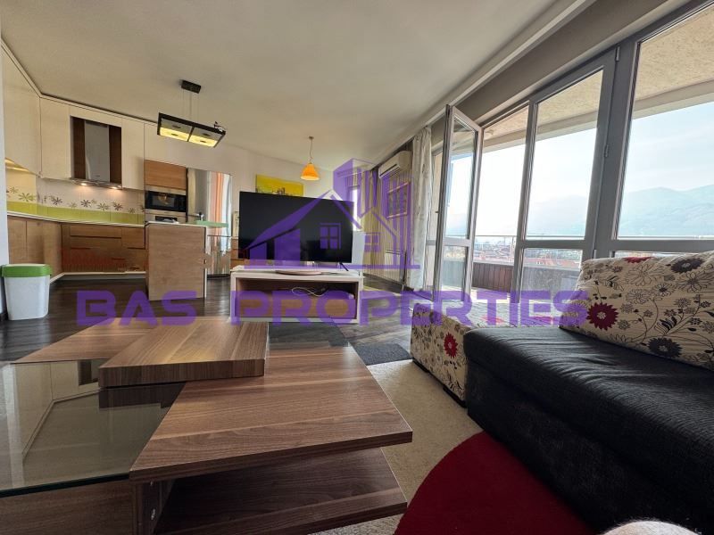 Дава се под наем Двустаен апартамент в София, Студентски град - 160 кв.м за 1250 € - Снимка #1