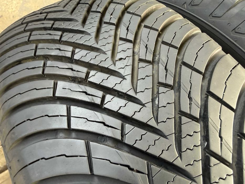 2x Anvelope All Season 195/55 r16 - Vredestein Quatrac