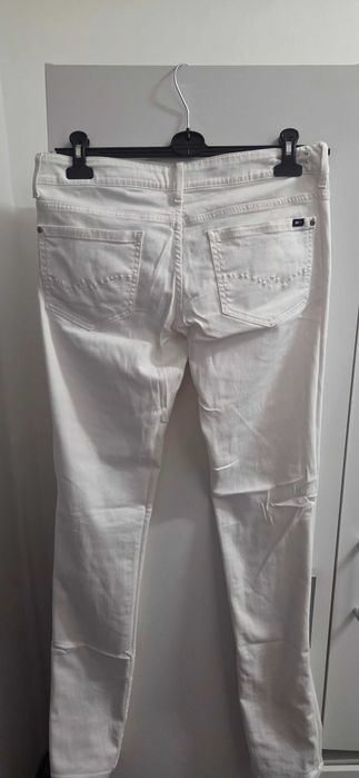 Blugi femei Tommy Hilfiger,albi,marimea 30,stare foarte buna