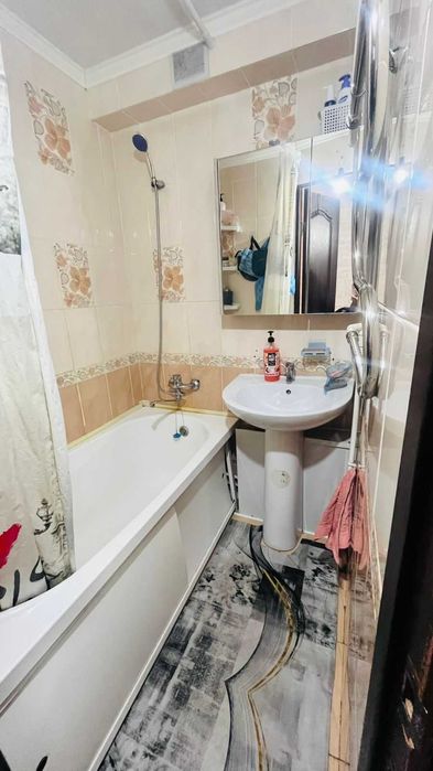 Продам 4комн квартиру