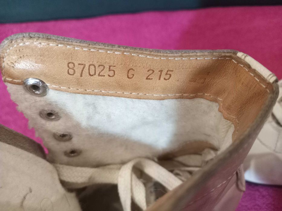 Ботинки для коньков