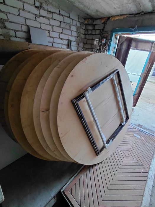 Продам круглые столы