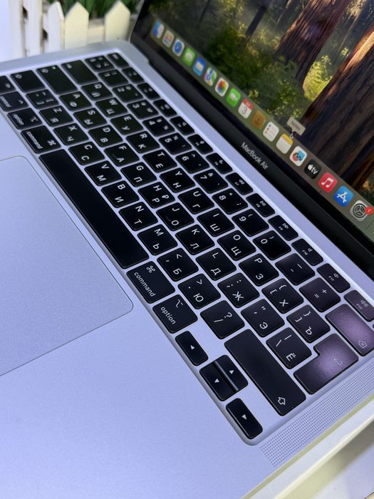 Ноутбук MacBook Air 13 2020.