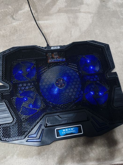 Охлаждающая подставка для ноутбука