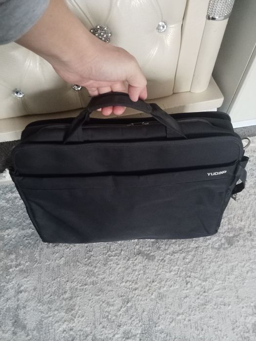 Ноутбук в отличном состояние